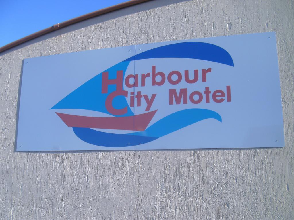 Harbour City Motel Гладстон Экстерьер фото